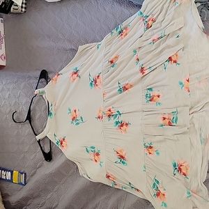 Tank shirt with flowers